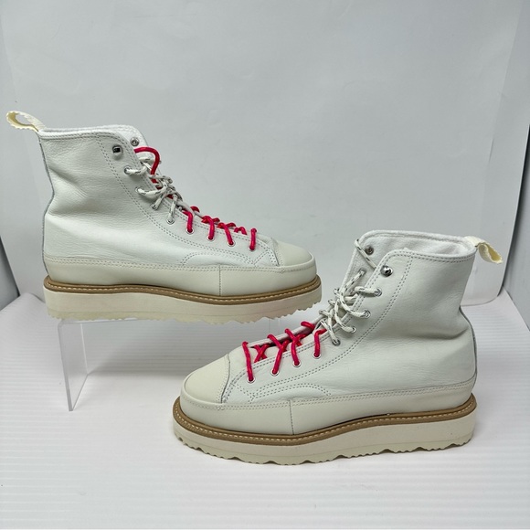 Converse Chuck Taylor Crafted Leather Hi Top Boot - Picture 2 of 9
